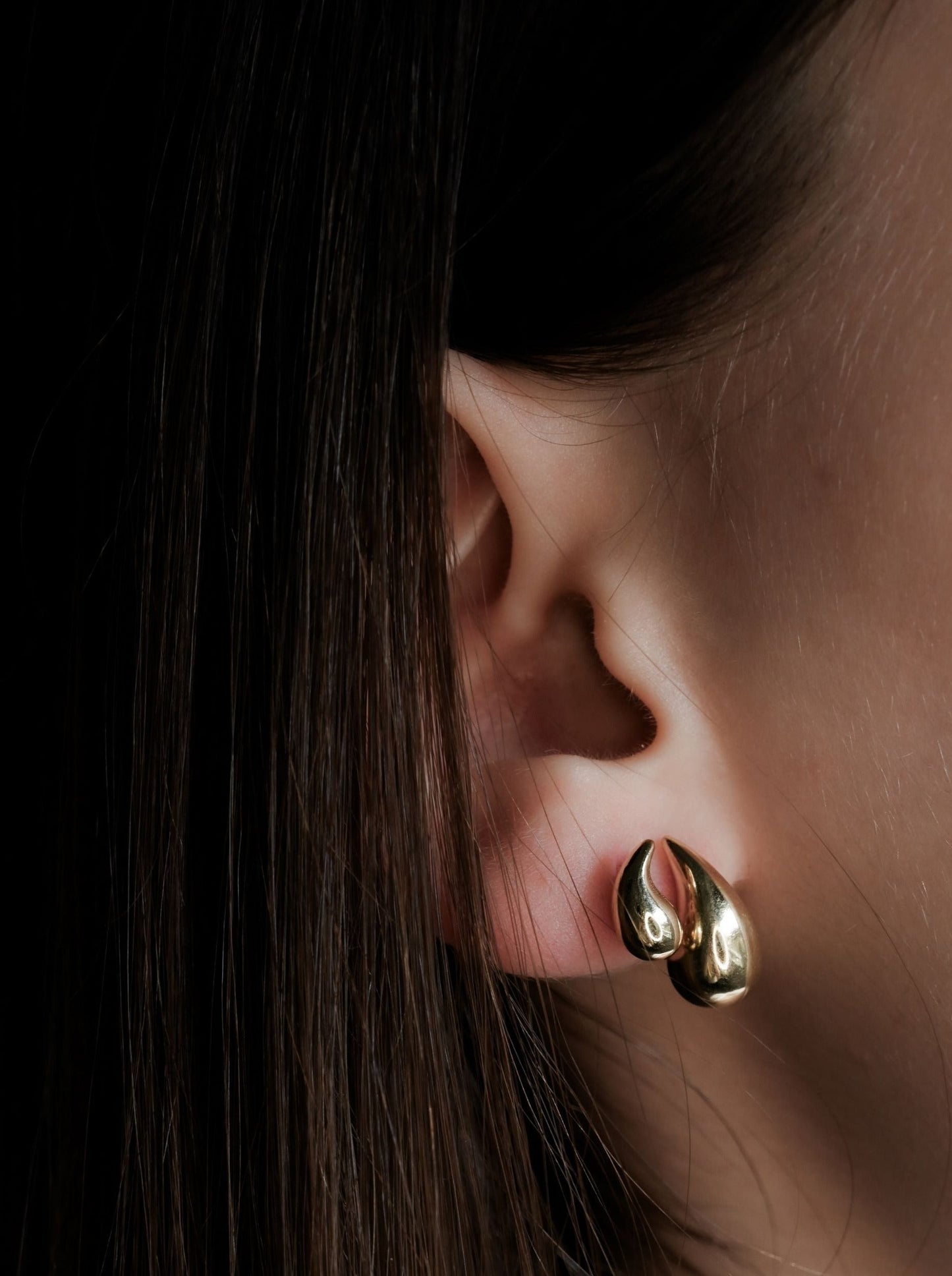 14 karaat gouden druppelvormige oorbellen