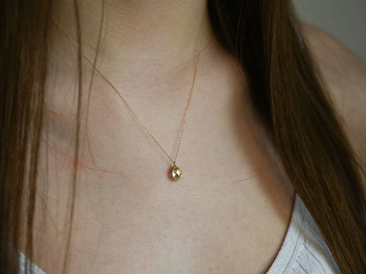 14 karaat gouden ketting met zirkonia in druppelvorm