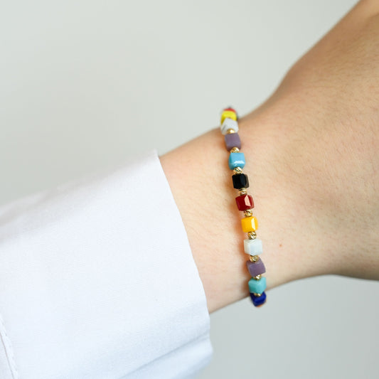 Colourfulrebellion kleurrijke kralen armband met 14karaat gouden bedels
