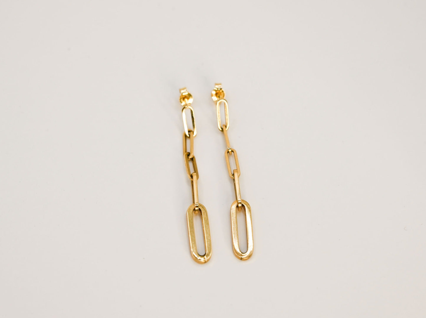 14 karaat gouden oorbellen/oorstekers met geschakeld design