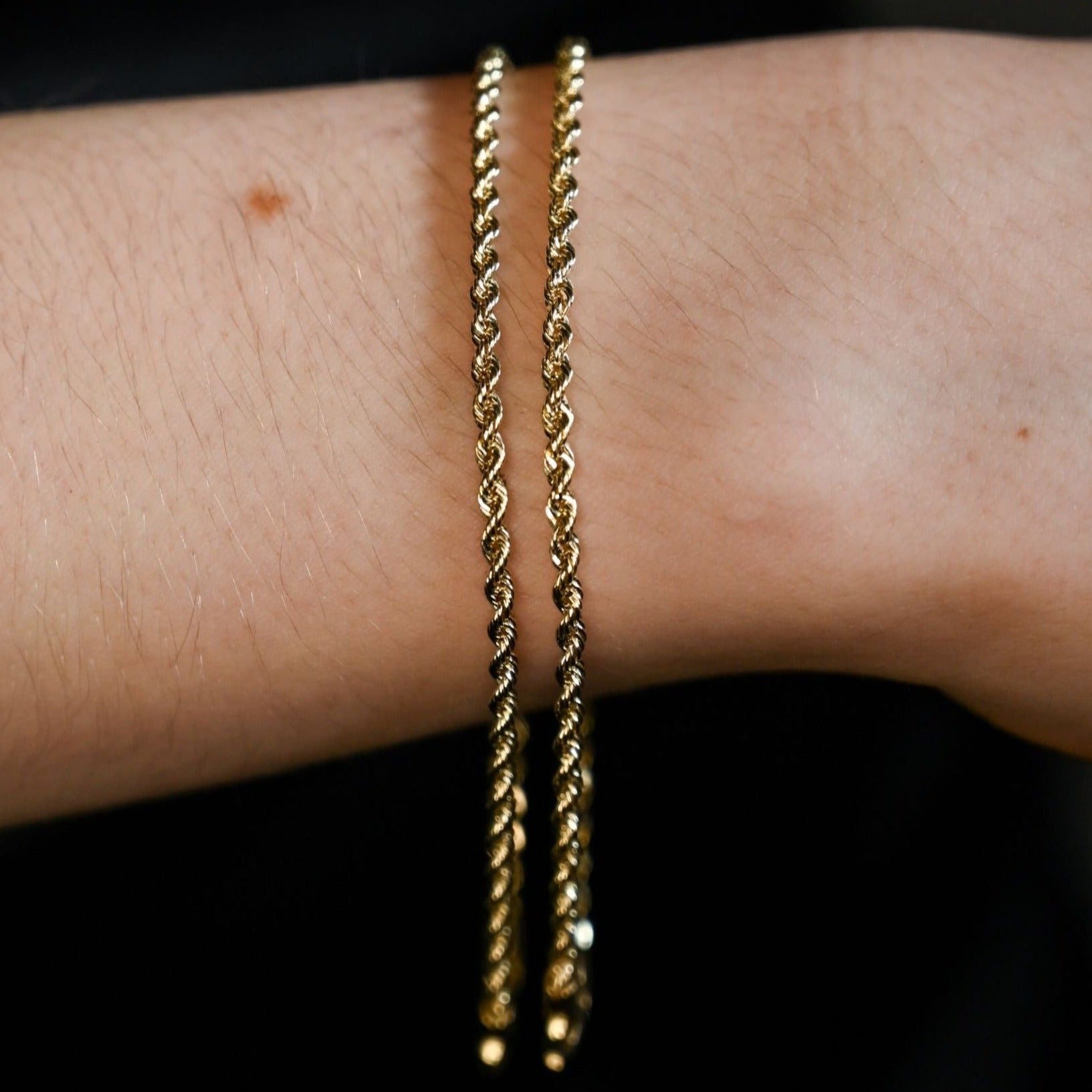 14 karaat solide, twisted armband