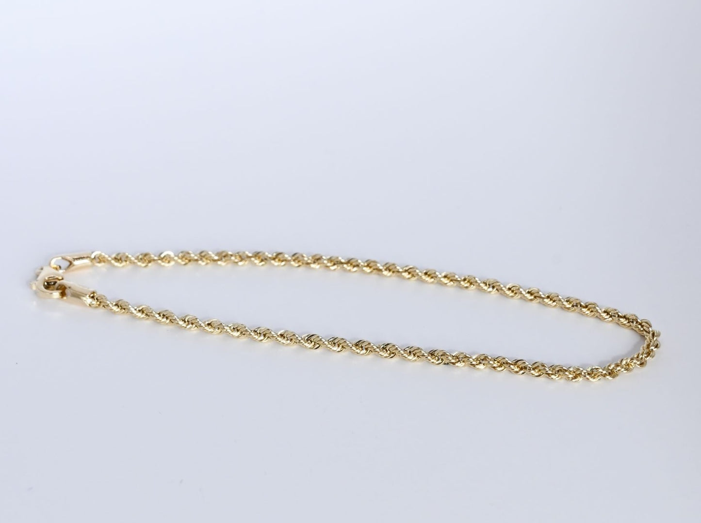 14 karaat solide, twisted armband