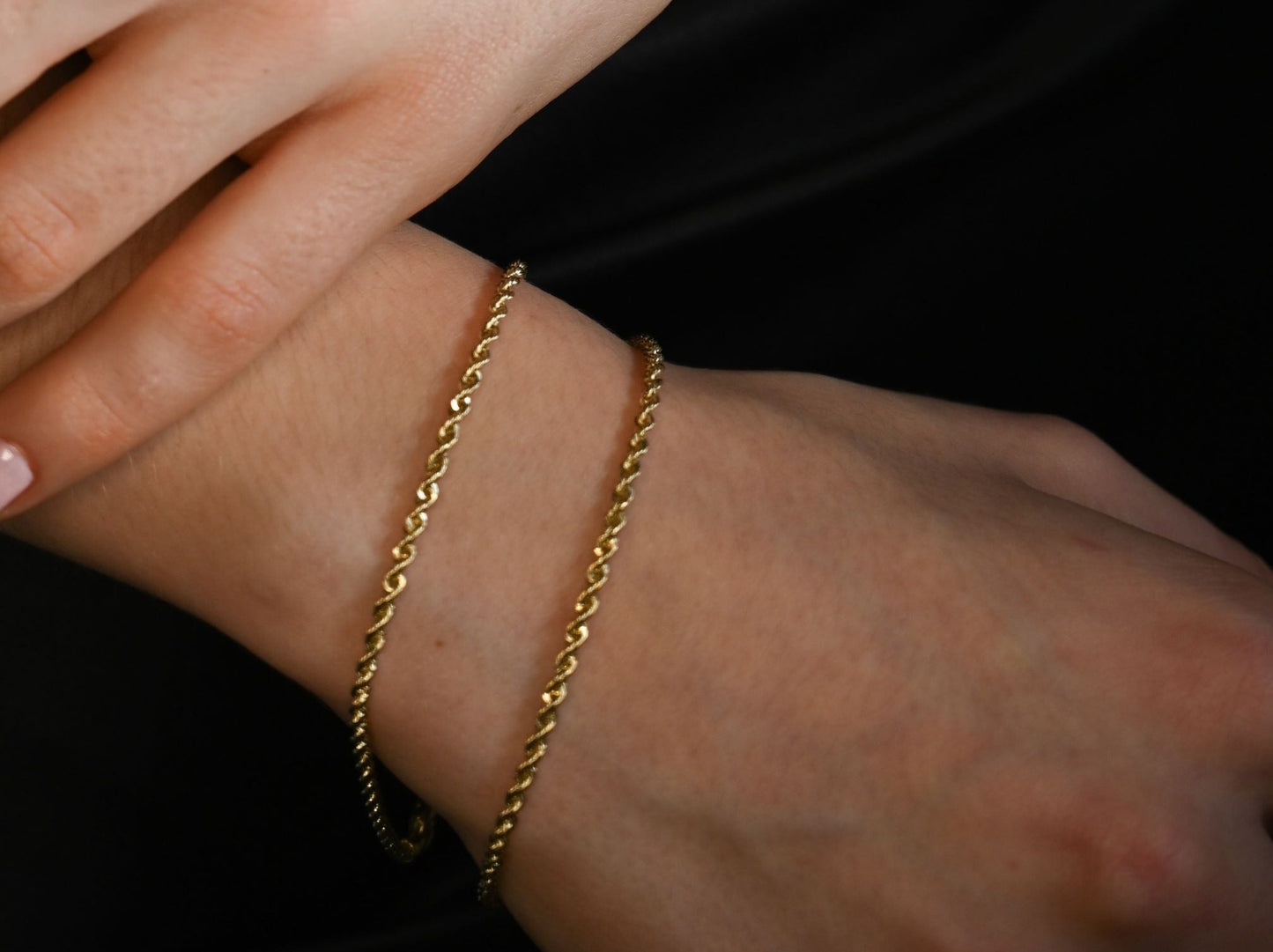 14 karaat solide, twisted armband