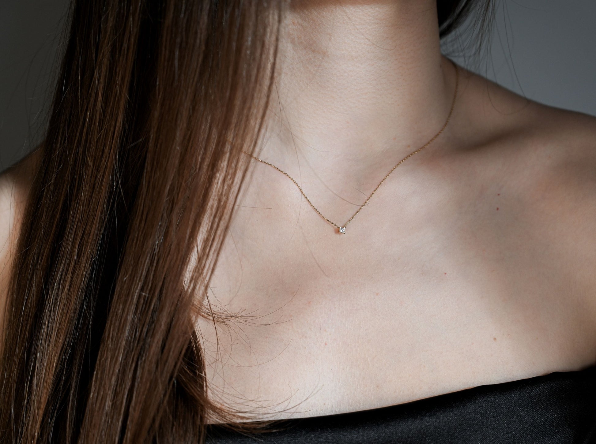 14 karaat gouden ketting met een zirkoniasteen