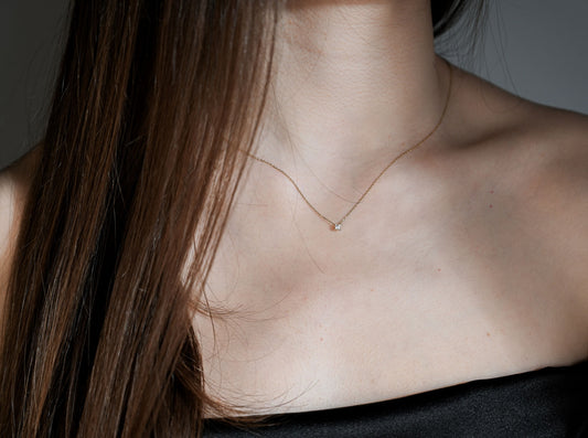 14 karaat gouden ketting met een zirkoniasteen